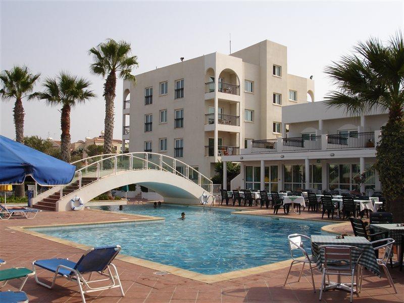 Paramount Hotel Apartments Protaras Exterior foto